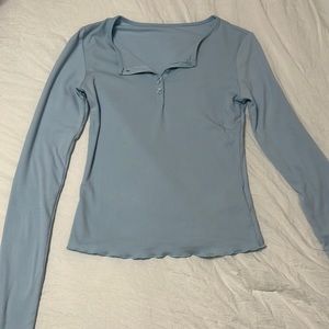 color blue, size small, blue long sleeve